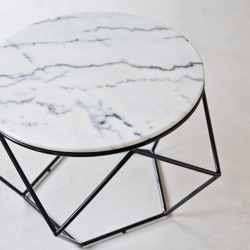 Table basse ronde en marbre blanc et métal