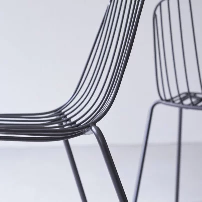 Arty - Chaise en métal dark grey