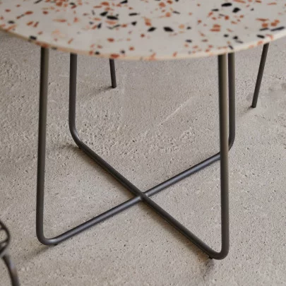 Elio - Table ronde en terrazzo premium et métal brown 4 pers.