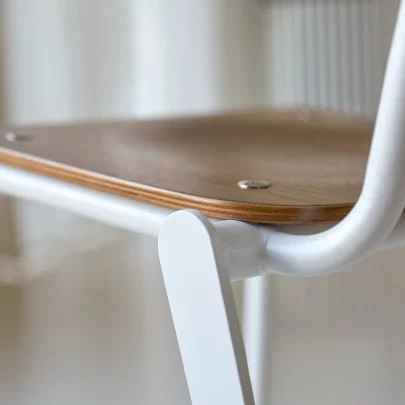 Mio - Chaise en noyer et métal white