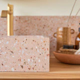 Made - Vasque carrée en terrazzo premium pink